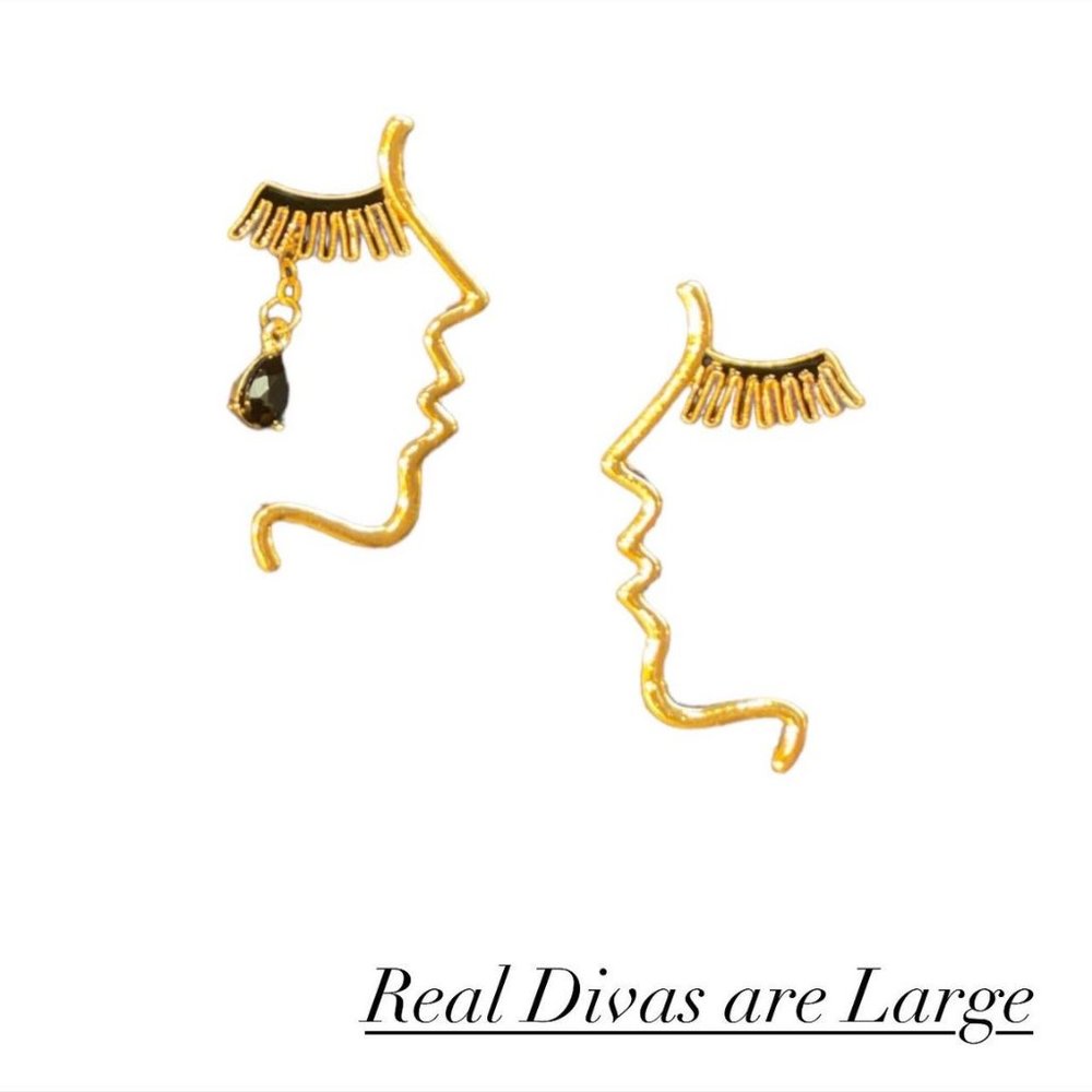eye lash earrings